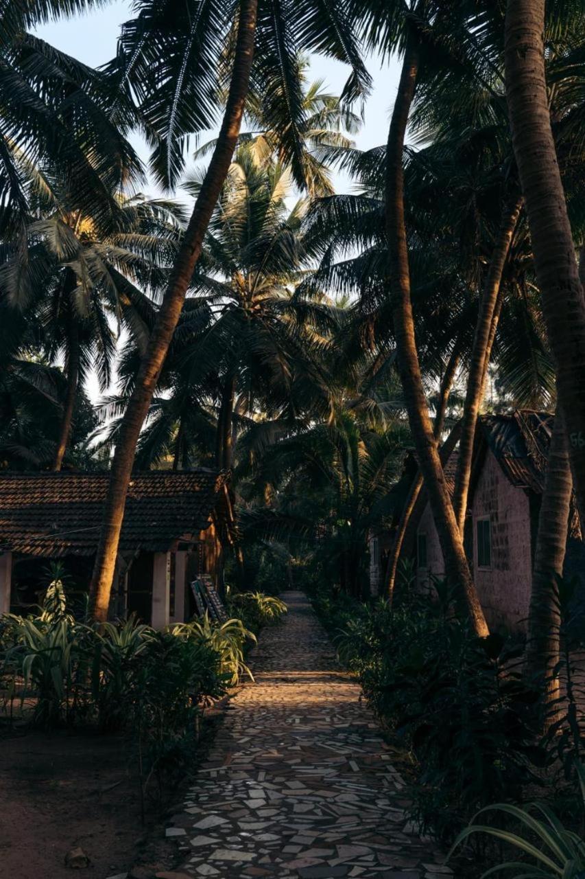 Lighthouse Cafe And Beach House Gokarna  Dış mekan fotoğraf